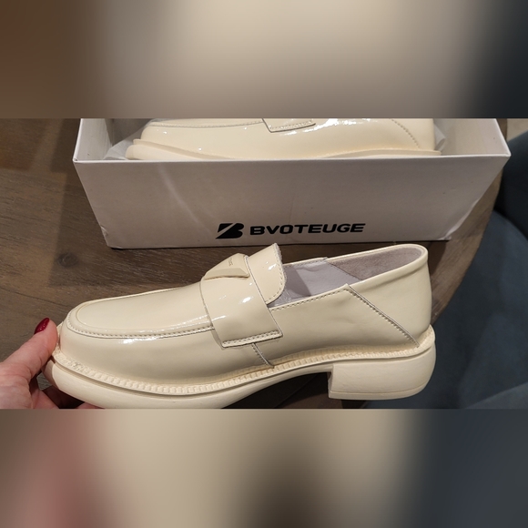 NWT Bvoteuge Women's Carolynn Lug Sole Loafer Size 8.5 - Picture 2 of 5